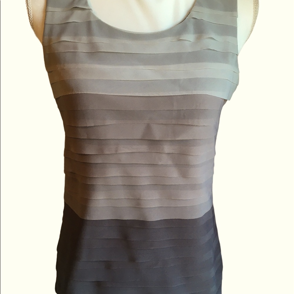 *AnnTaylor Top sleeveless grey ombré , Petite M